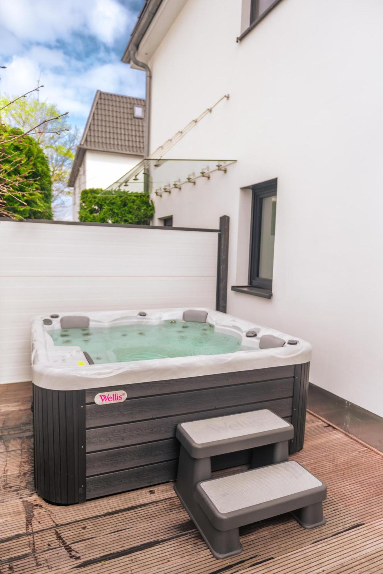 Beach House Meerlust Mit Whirlpool تيميندورفير ستراند المظهر الخارجي الصورة